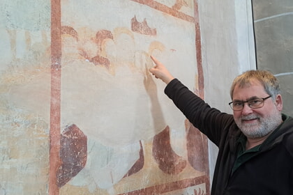 Spuren uralter Kirchen in Raumland